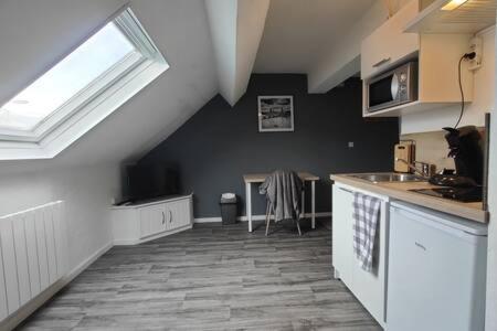 Studio "Sous Les Toits", Proche Hyper Centre Et Commerces ! Valenciennes Ngoại thất bức ảnh